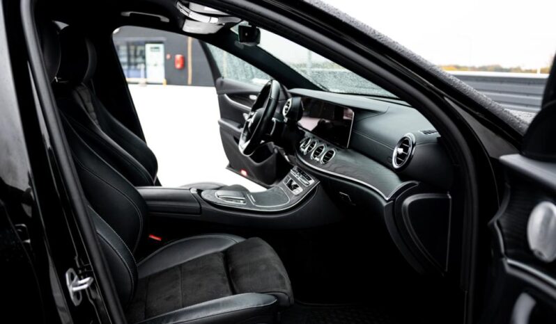 
								Mercedes e300 DE full									