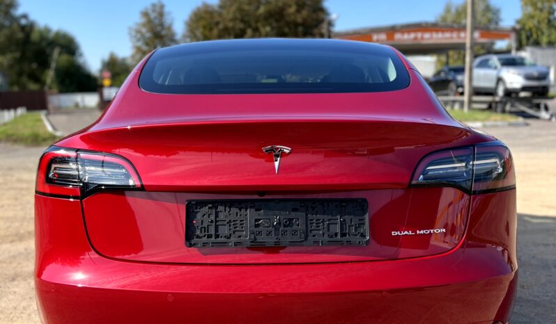 
								Tesla model 3 Long Range full									