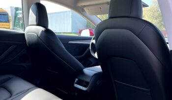 
										Tesla model 3 Long Range full									