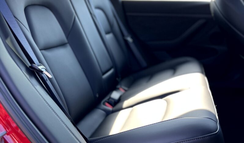 
								Tesla model 3 Long Range full									