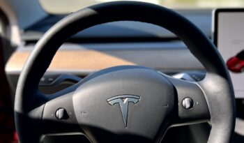 
										Tesla model 3 Long Range full									