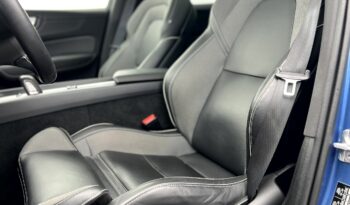 
										Volvo xc60 r-design full									