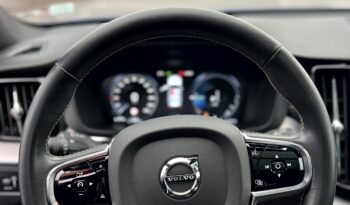 
										Volvo xc60 r-design full									