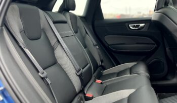 
										Volvo xc60 r-design full									