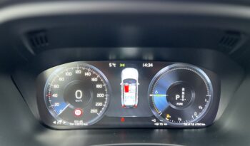 
										Volvo xc60 r-design full									