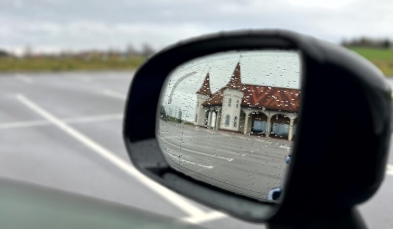 
								Volvo xc60 r-design full									