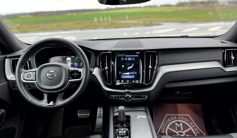 
								Volvo xc60 r-design full									