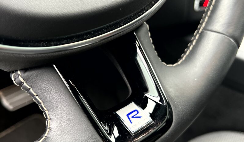 
								Volvo xc60 r-design full									