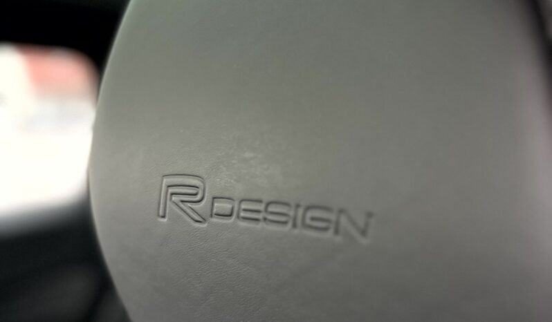 
								Volvo xc60 r-design full									