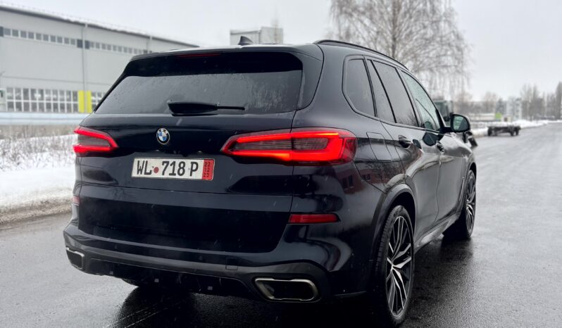 
								BMW X5 M50D full									