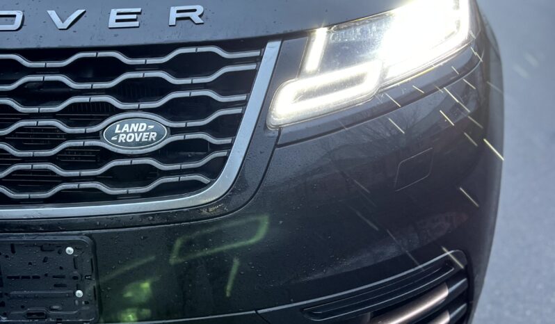 
								Landr Rover Range Roxer Velar full									