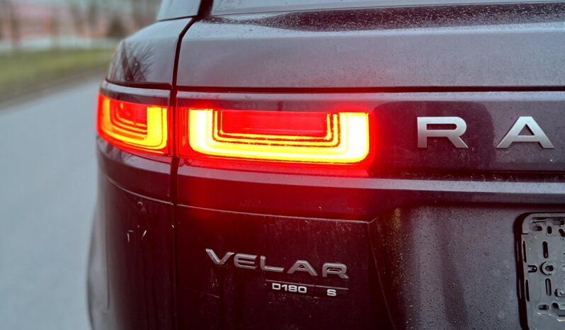 
								Landr Rover Range Roxer Velar full									