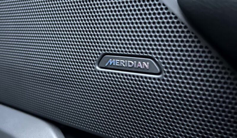 
								Landr Rover Range Roxer Velar full									