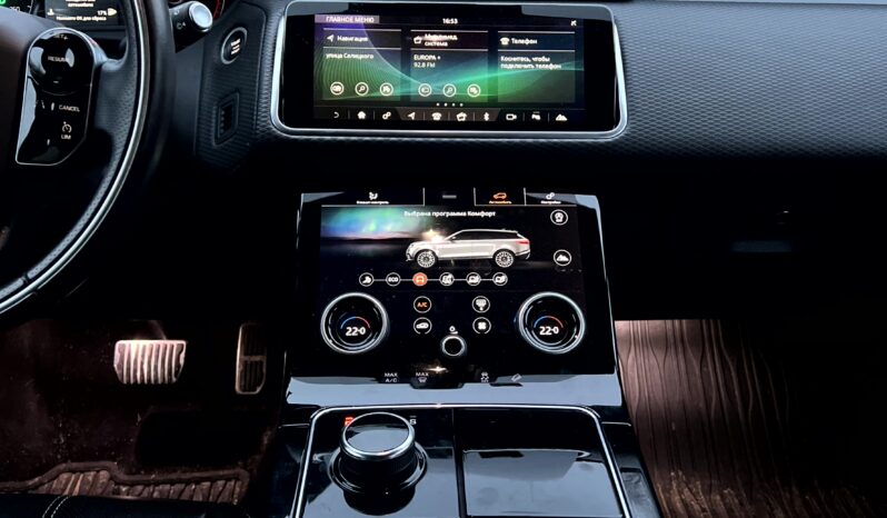 
								Landr Rover Range Roxer Velar full									