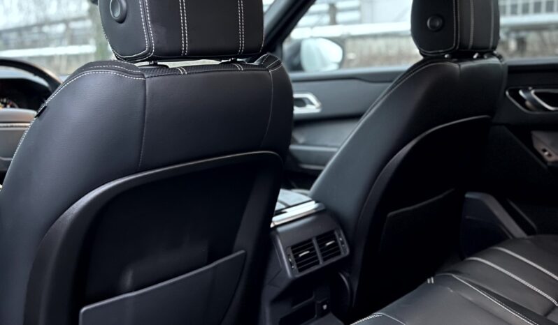 
								Landr Rover Range Roxer Velar full									