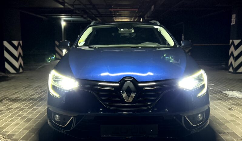 
								Renault Megane Bose full									