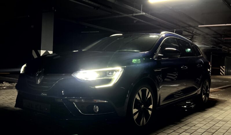 
								Renault Megane Bose full									