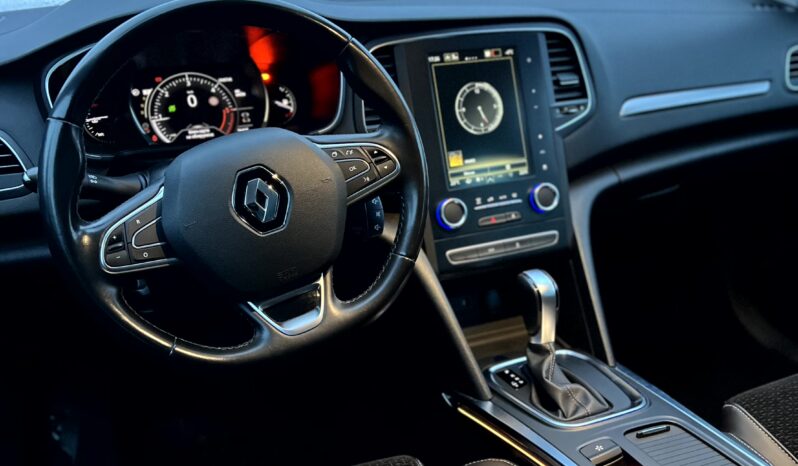 
								Renault Megane Bose full									