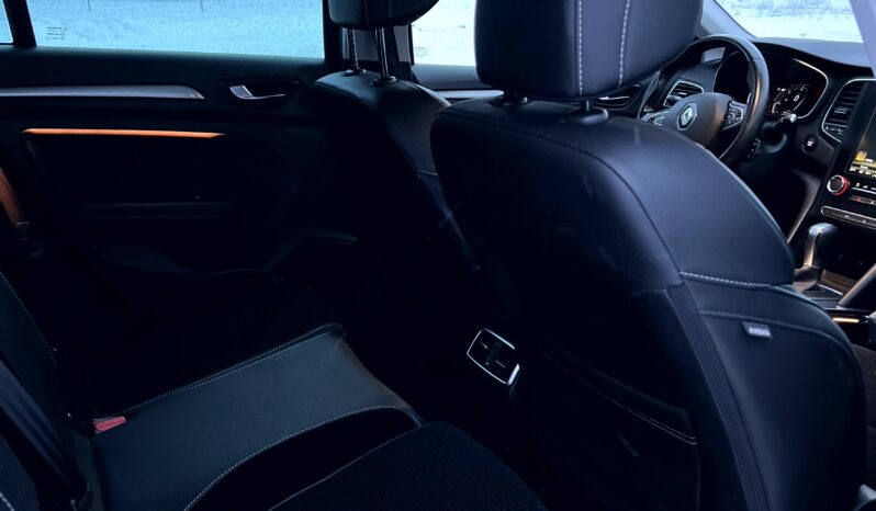 
								Renault Megane Bose full									