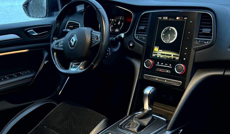 
								Renault Megane Bose full									