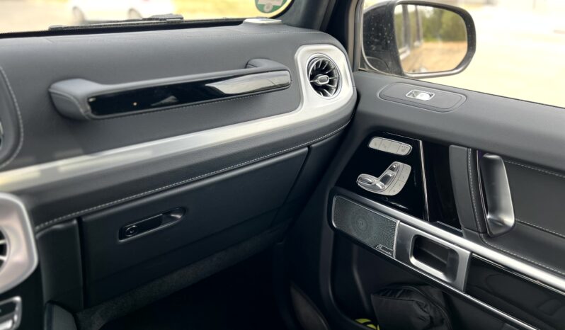 
								Mercedes-Benz G 400 D full									