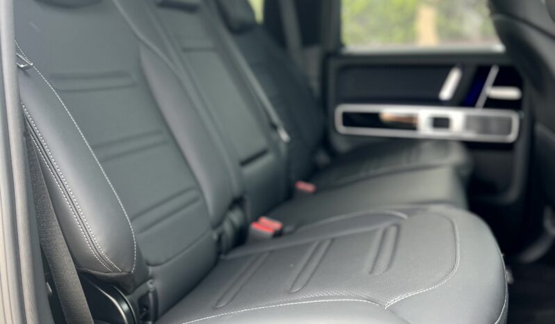 
								Mercedes-Benz G 400 D full									