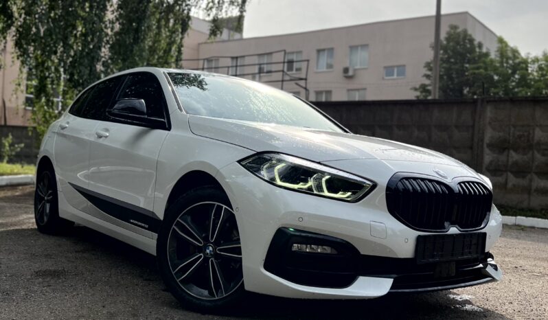 
								BMW 118 i full									