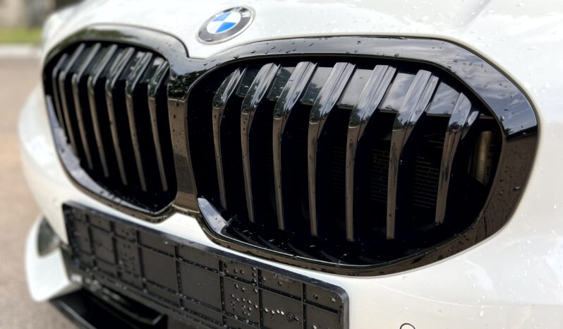
								BMW 118 i full									