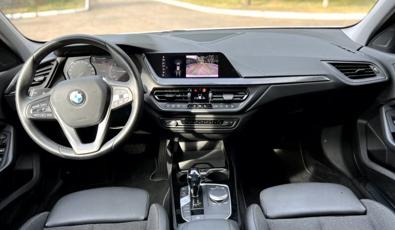 
								BMW 118 i full									