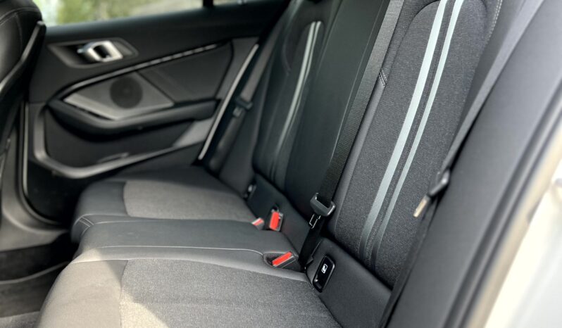 
								BMW 118 i full									
