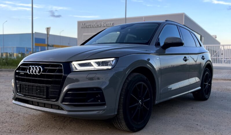 
								Audi Q5 full									