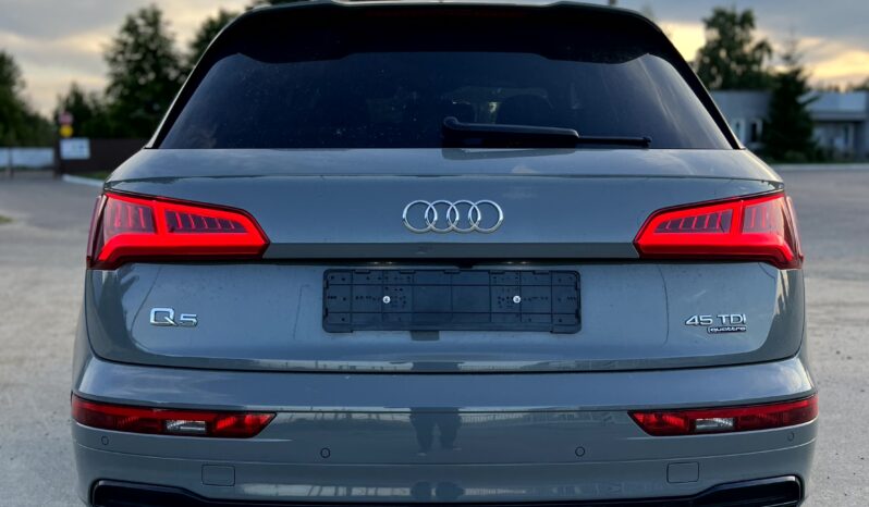 
								Audi Q5 full									
