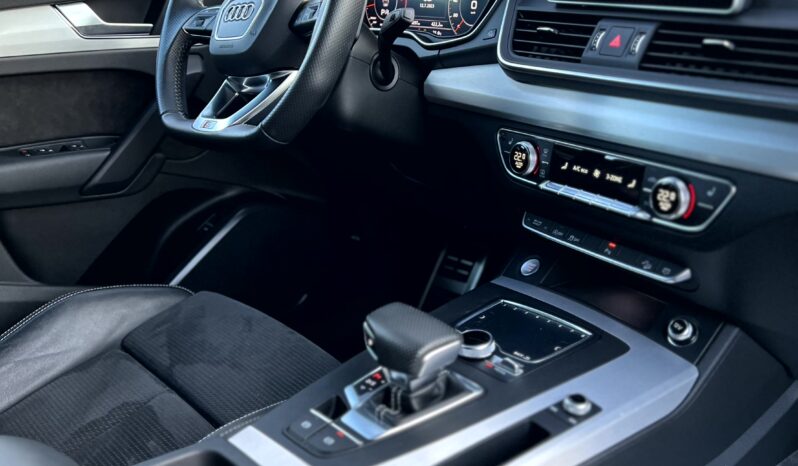 
								Audi Q5 full									