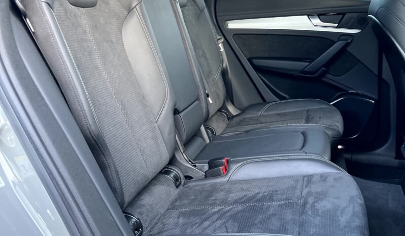 
								Audi Q5 full									