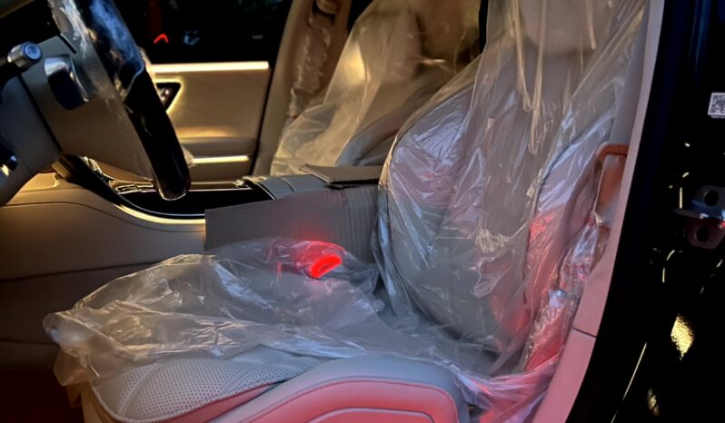 
								Mercedes MAYBACH S580 full									