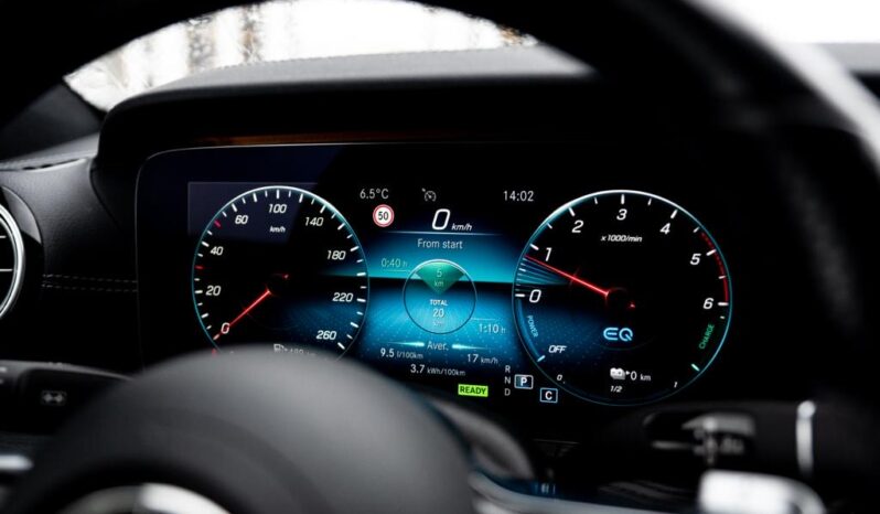 
								Mercedes e300 DE full									