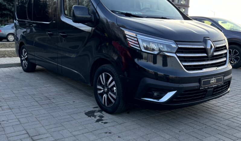
								Renault Trafic full									