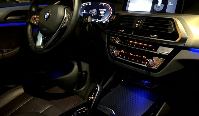 
								BMW X3 xDrive 20d full									