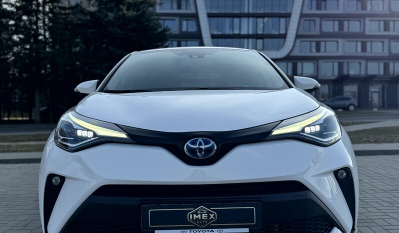 
								Toyota C-HR full									