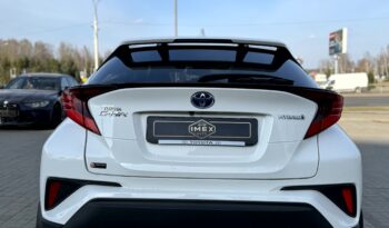 
										Toyota C-HR full									