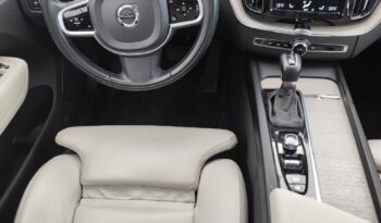 
										Volvo XC-60 Inscription full									