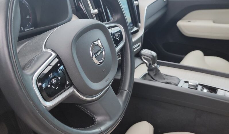 
								Volvo XC-60 Inscription full									