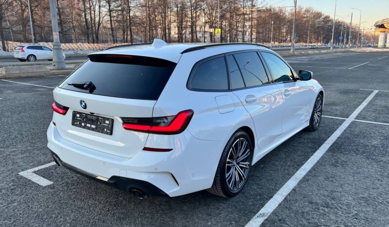 
								BMW 330 d full									