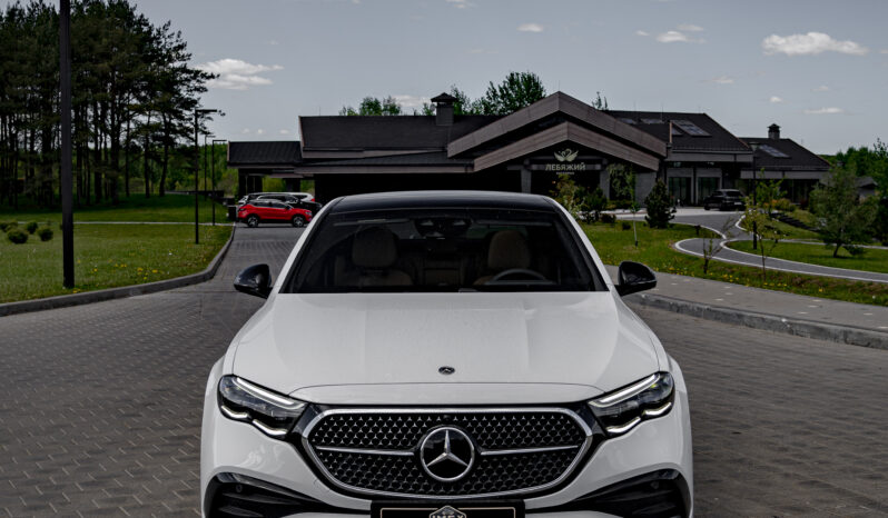 
								Mercedes-Benz E220D full									