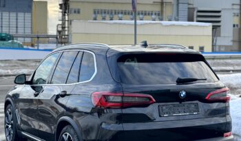 
										BMW X5 xDrive 30D full									