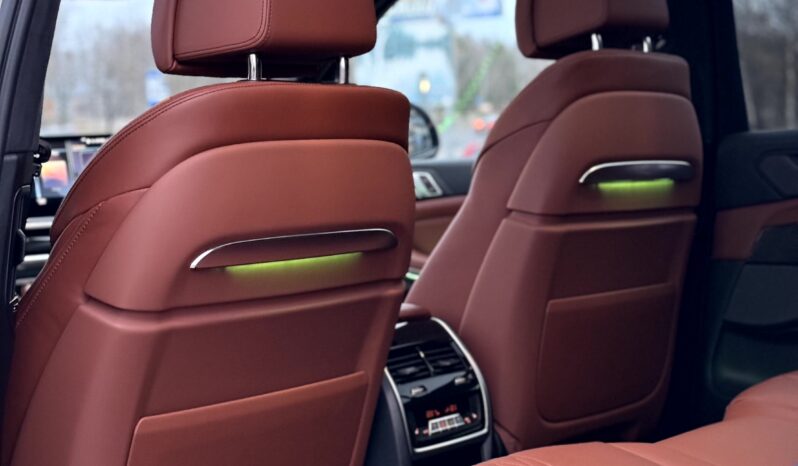 
								BMW X7 xDrive 40D full									