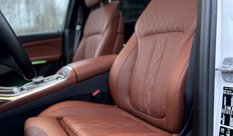 
								BMW X7 xDrive 40D full									