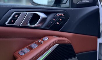 
										BMW X7 xDrive 40D full									