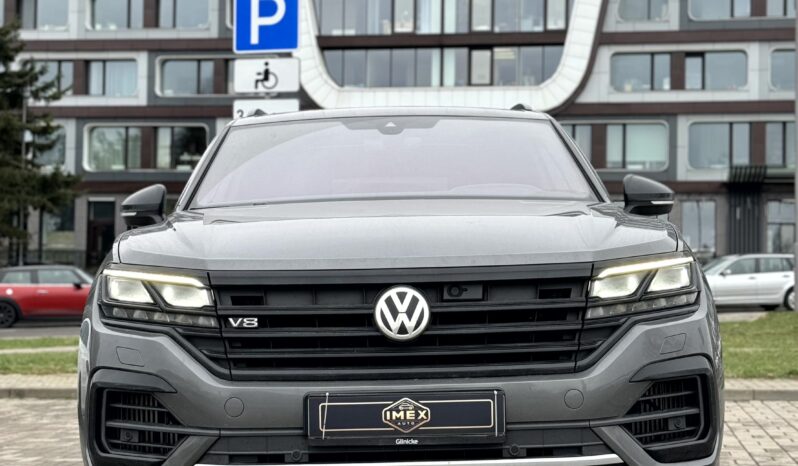 
								Volkaswagen Touareq R-Line V8 full									