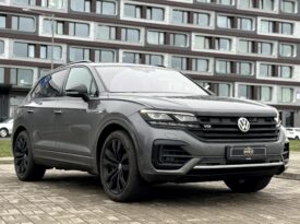 Volkaswagen Touareq R-Line V8